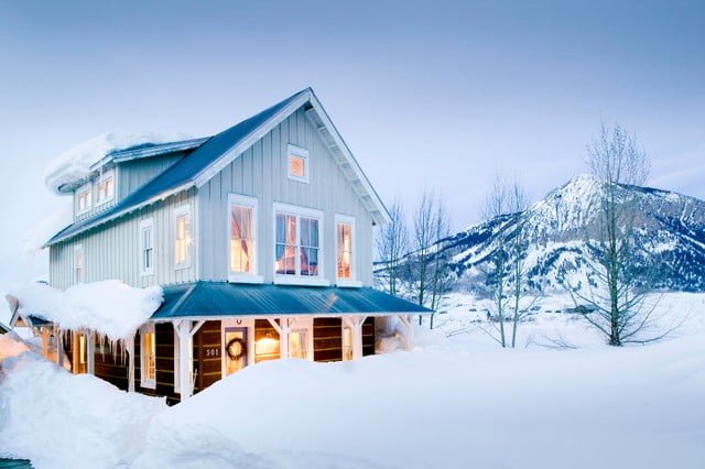 Awesome Vacation Home Ideal for Family Retreat! (8 HQ Pictures)